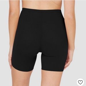 Assets by spandex Women’s Shaping Mid-Thigh Slimm